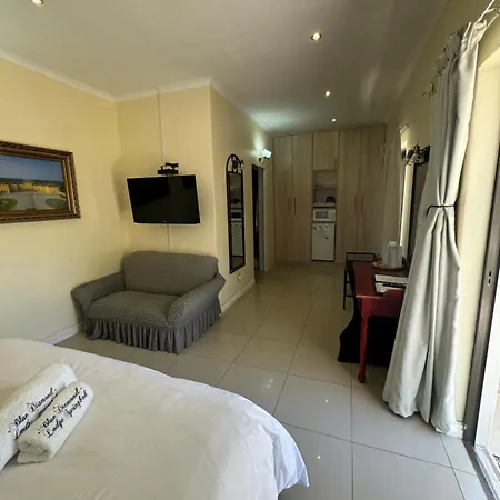 Blue Diamond Lodge & Spa Springbok Exterior photo